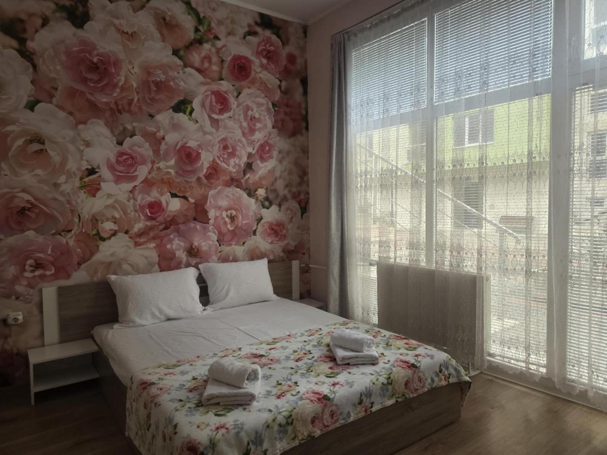 Roses Apartment *